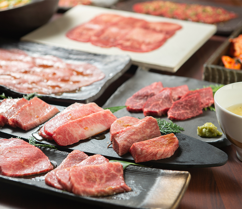 武田やの肉は九州の豊かな自然に恵まれ、のびのび育った佐賀牛に限定しています。